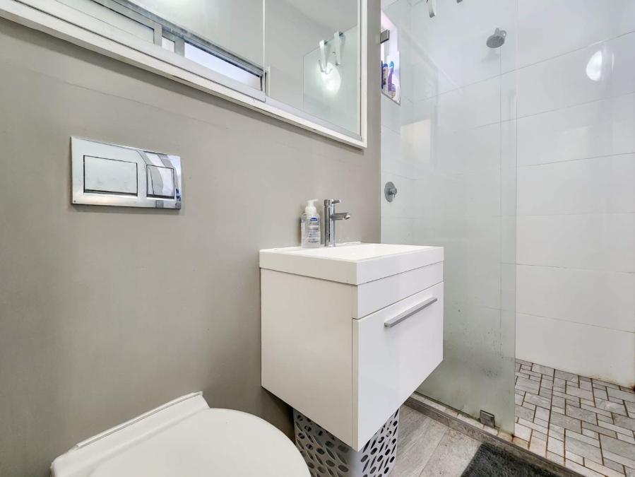 2 Bedroom Property for Sale in Cape Town City Centre Western Cape